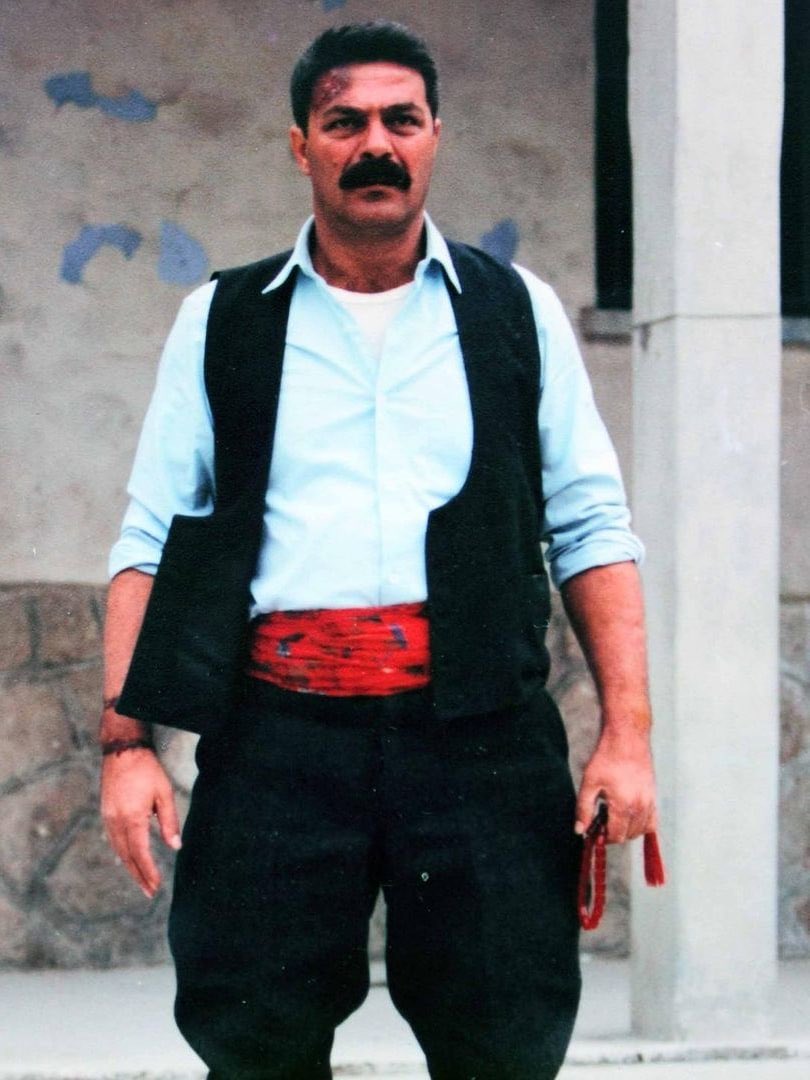 Sen bu oyunu da bozarsın Dayı. Çok geçmiş olsun, acil şifalar diliyorum.