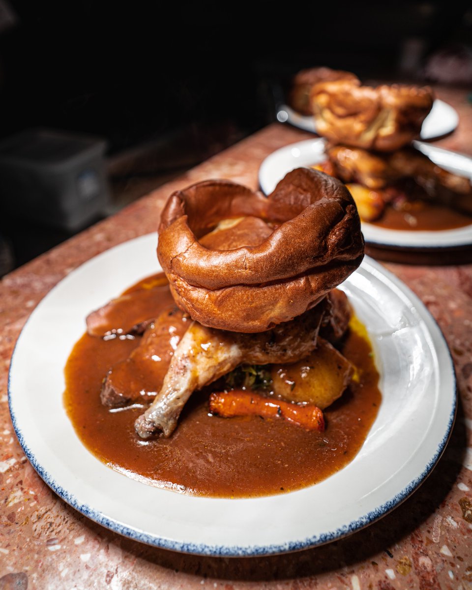 Good morning Ancoats 🌞

Our roasts come served with roast potatoes, carrot and swede mash, carrots, parsnips, savoy cabbage, yorkshire pudding and gravy. On from 1pm til late!

#thecounterhouse #ancoats #manchester #mcruk #thisismcr #mcrfood #eatmcr #sundayroast