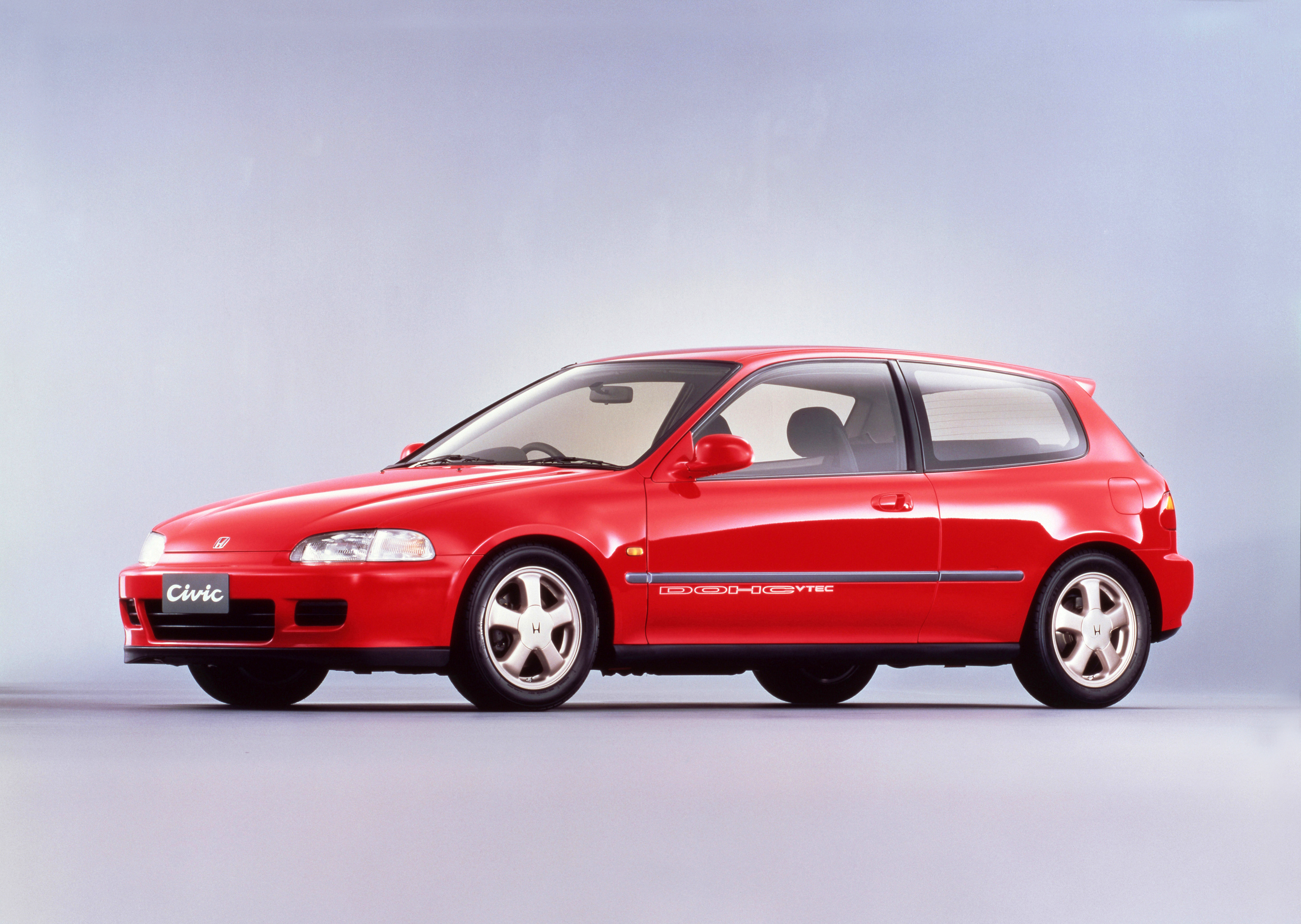 Twitter 上的 Honda History 歴代ホンダ車 1990年代 シビック Sir S 92 1992年10月 Sir Iiをベースに走りを際立たせる数々の特別装備を採用した スポーツシビックの特別バージョン Sir S を発売 水冷直列4気筒dohcエンジン 排気量1 595cc 最高出力170ps