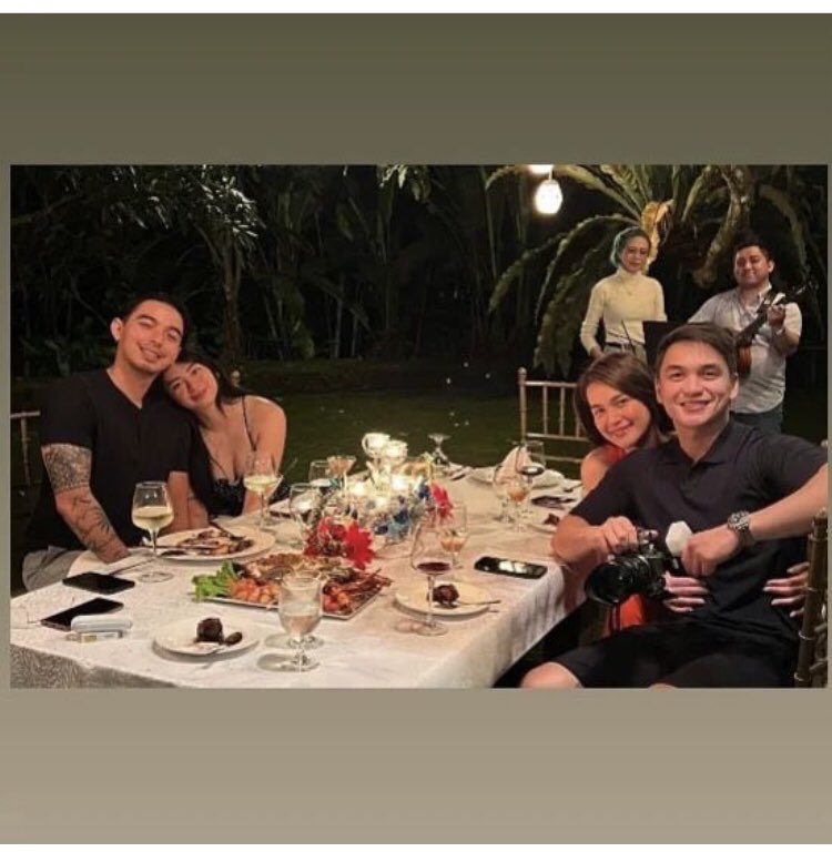 amphie0114's tweet photo. BeaDom &amp; JaMill Dinner❤️ https://t.co/bmp6r7HwJE
