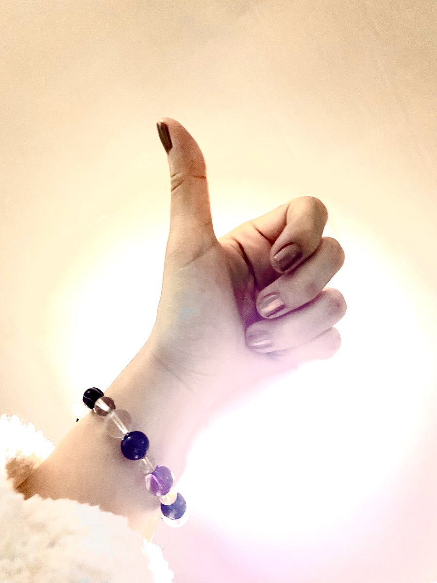 Kroy_Noir's tweet photo. 今めちゃくちゃ思う事あって
不安になったし
何か誤解があるような気がしてもやっとしてる

でもそういうの全部憶測で考えないで行動で示す

私は真っ直ぐ向き合って来た
だからくよくよしない

愛で戦うのが最強って事見せつけて綺麗に散ってやるから見ててくれ！

破天荒でごめん！
愛しかない！！ https://t.co/pHImciiuMK