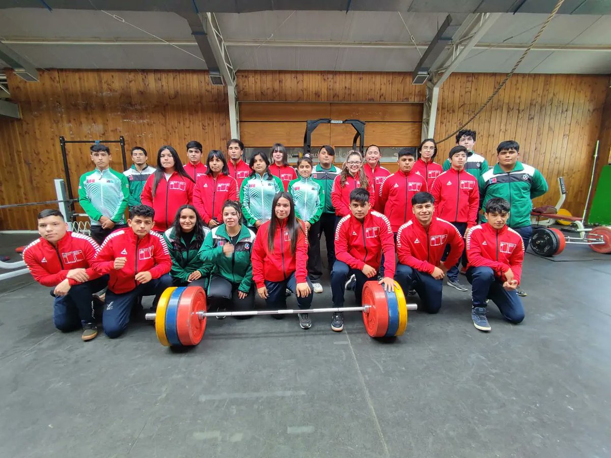 PesasMachali's tweet photo. Y así finaliza el 1er concentrado nacional de halterofila sub15 #promesaschile Muchas Gracias @INDChileOficial por el apoyo a nuestros deportistas 🤝🏼💪🏼🏋️ https://t.co/GeyUzJWWUw