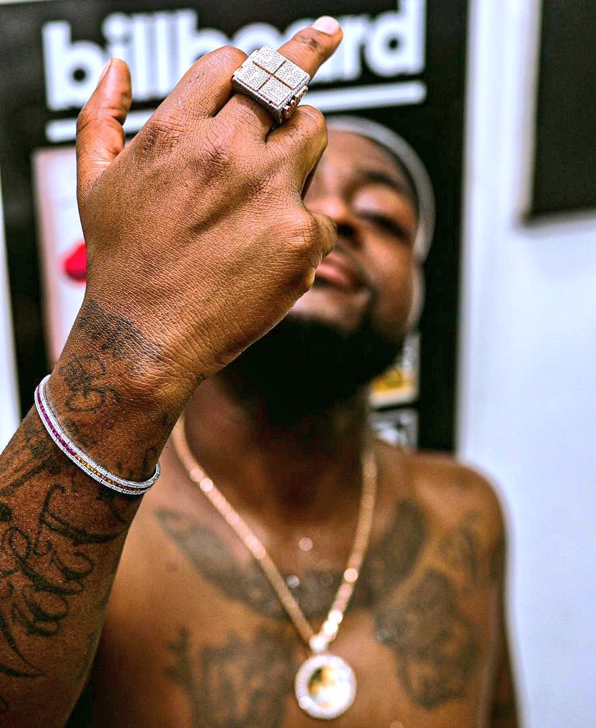 Raheemboyeast's tweet photo. Happy birthday to you the king of Afro pop Africa #KingDavido aka @davido mo years 🎂🎉🎉🎉🎉🎉🎉🎉🎉🎉🎉🎉 https://t.co/Xqi0nAErji