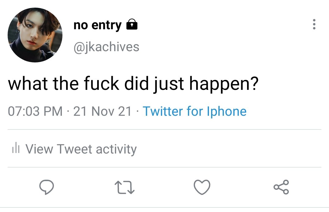 kvsdawn's tweet photo. Bagay Tayo | filo #taekookau

Were in Jungkook was bumped by Taehyung and spilled coffee on his clothes... https://t.co/wHbyE5wAt4