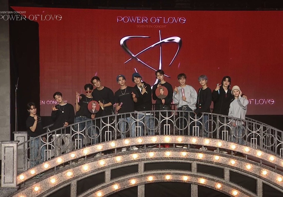shinessvt's tweet photo. Si ves esto espero que el próximo concierto que veas de seventeen sea completamente en vivo y ot13 ♡

#SVT_POWER_OF_LOVE @pledis_17 https://t.co/K9uo0jWLPl