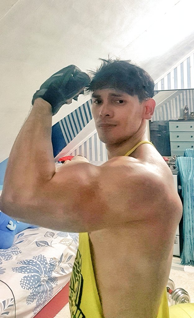 rafzpogz24's tweet image. Guns 💪💪