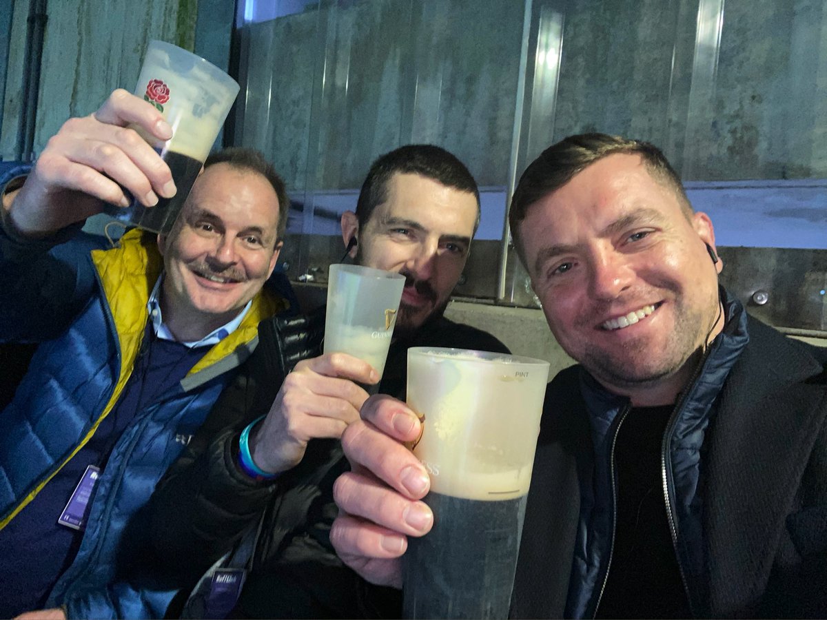 Chris_ACSRec's tweet photo. #welcomebackfans come on #England https://t.co/74Rx0r0Vy8