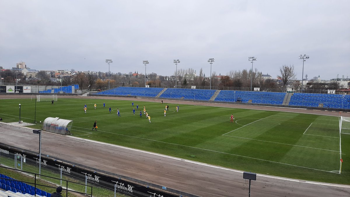 kaamyykk's tweet photo. Zakończenie rundy jesiennej #hummel #IV #liga Motor II Lublin - Huragan Międzyrzec Podlaski #MOTHUR #Zygmuntowskie #Aleje https://t.co/8dLguY7Gc3