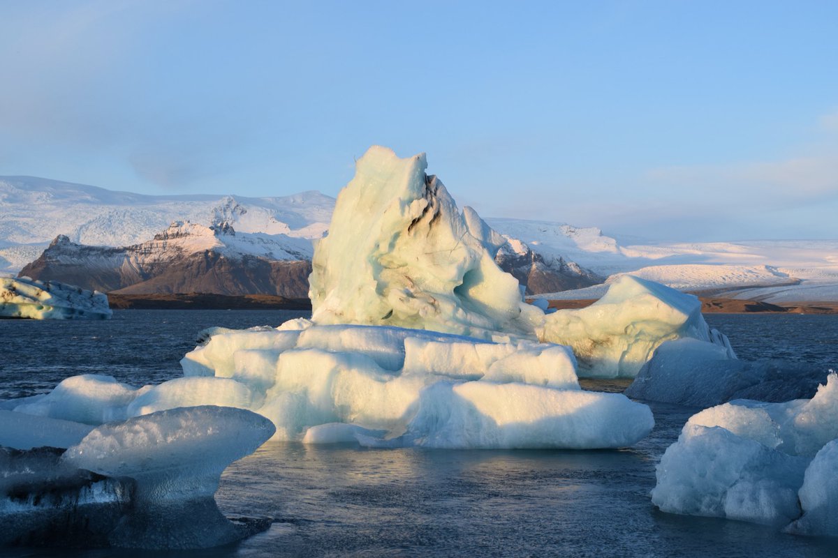 DanStables's tweet photo. Jökulsárlón glacier lagoon. I did not have to look up how to spell this.
#travel #rgontheroad #iceland https://t.co/TfCXwtU6C4