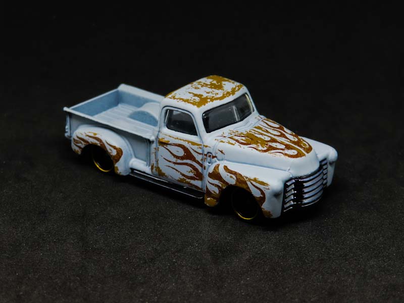 2nd48819035's tweet photo. 52 CHEVY
ショップで手に入れたNアソなんだけど国内は発売リスト落ち?
このての古くて渋いの好きなんだけどな~
こいつのカラーバリエーションどんだけあるんだろ?(  ̄▽ ̄)
#ホットウィール
#ベーシック
#52CHEVY
#Nアソート
#カラバリ https://t.co/bFb9WJAbY8