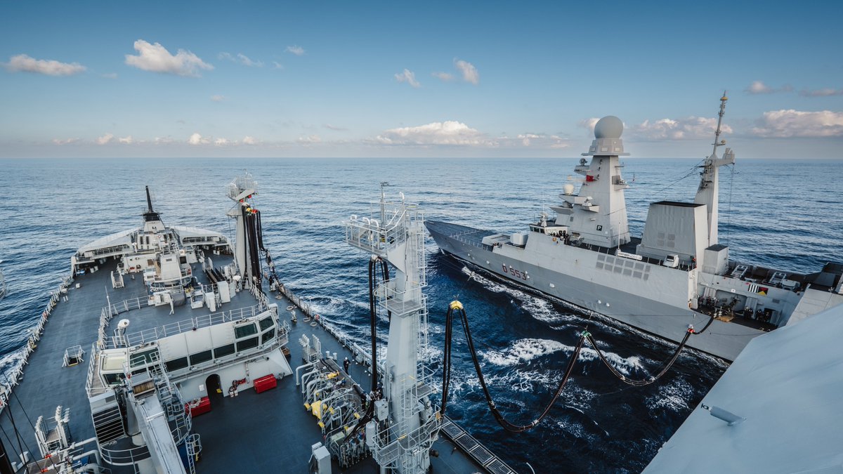 RFATidesurge's tweet photo. Since taking over from @RFATidespring as the OP Fortis tanker, we have slotted into the routine nicely with our first customer - ITS Andrea Doria of the @ItalianNavy 🇮🇹 ⚓️

#CSG21 #UKCSG https://t.co/R8nWkHfKo3
