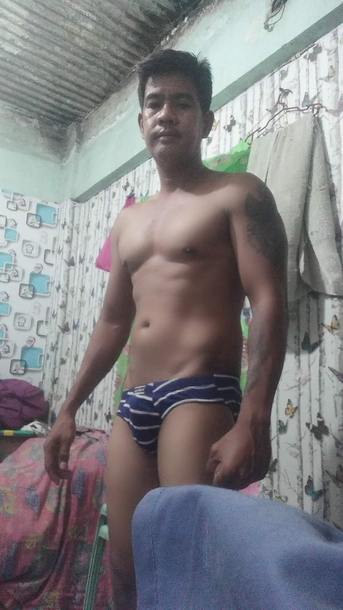 Sarap naman hubaran ni Daddy. 🤤 🤤 🤤