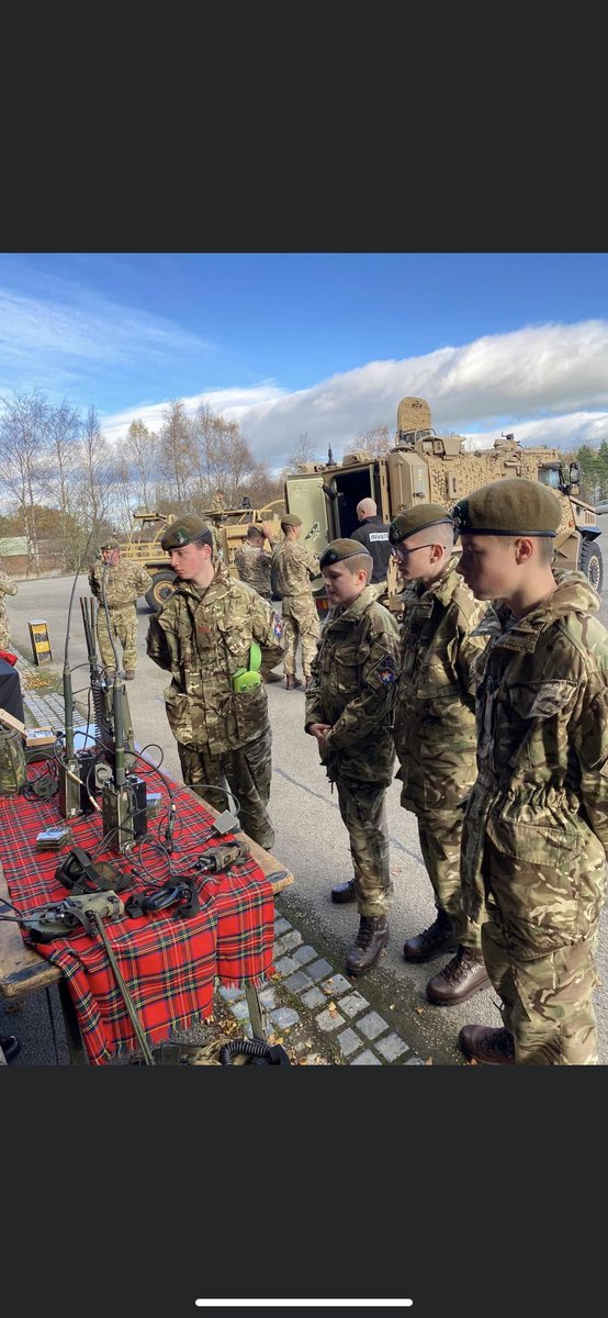 RSO_HSY's tweet photo. Yesterday we took some of the detachment on a visit to @scots_guards the cadets had a great time and thanks to all the lads that helped put this day on for the kids https://t.co/cFocqRNDfP