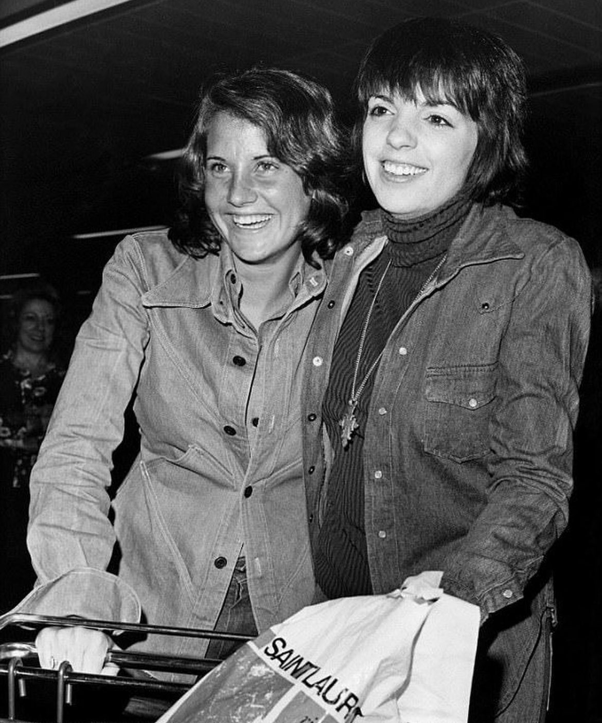 Liza Minnelli with her sister, Lorna, 40 years apart. (1973 vs. 2013) Happy 69th birthday,   
