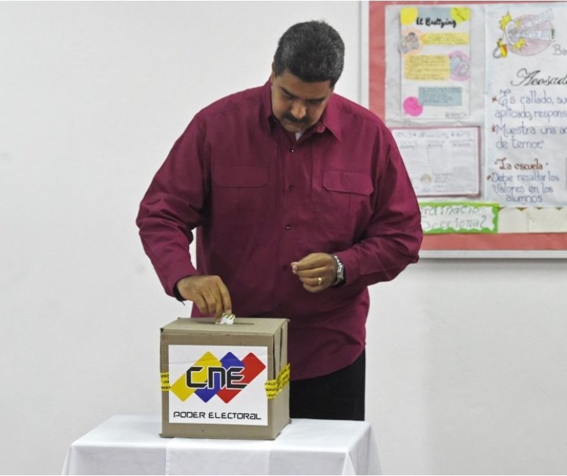 sanmartinhugo's tweet photo. #21Nov Hoy se celebran "elecciones" regionales y municipales en #Venezuela con 252 opositores presos y el Poder electoral controlado. Las elecciones no son el símbolo de la democracia. Frente a esto: democracia por sorteo #dxs #democraciaporsorteo #eleccionesvenezuela #fraude https://t.co/Bt7Mk1goKe