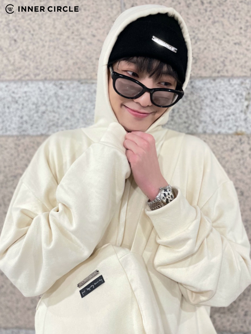 yginnercircle's tweet photo. #THANKUINNERCIRCLE 

YOON PASSAGE 공연에
온오프라인 모두에서
엄청난 사랑을 보내주신 여러분
진심으로 감사합니다! 

💙 캡틴과 인서들이 함께한 PAGE 
영원히 함께할 우리 이야기 💙 

#강승윤 #YOON #WINNER #위너
#PALMSTAGE #PASSAGE #YG https://t.co/6q2JM77yo3