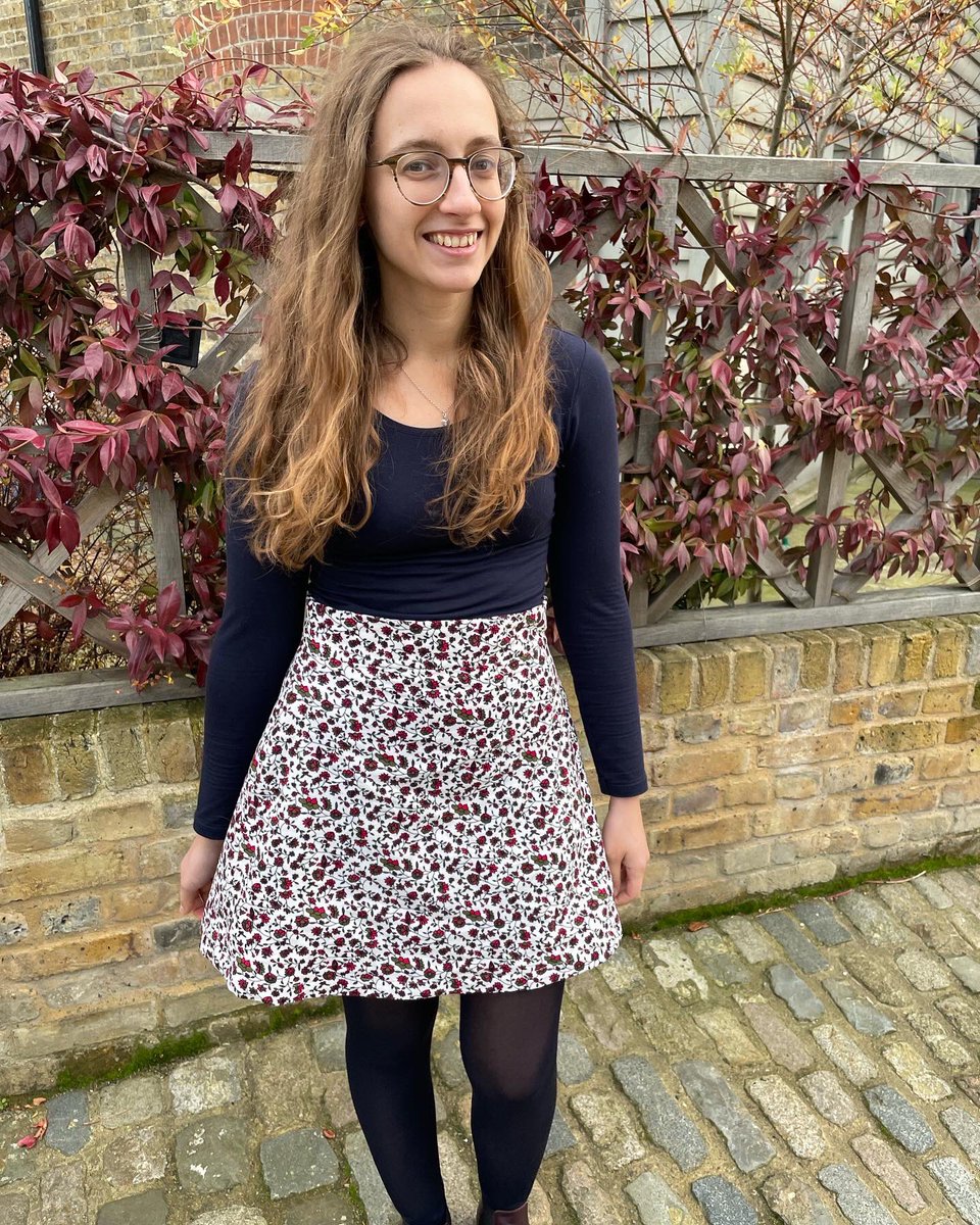 DrLiaaaa's tweet photo. When you join Twitter for #medtwitter but end up just wanting to post your sewing @TillyButtons #delphineskirt https://t.co/RscWy3EO5q