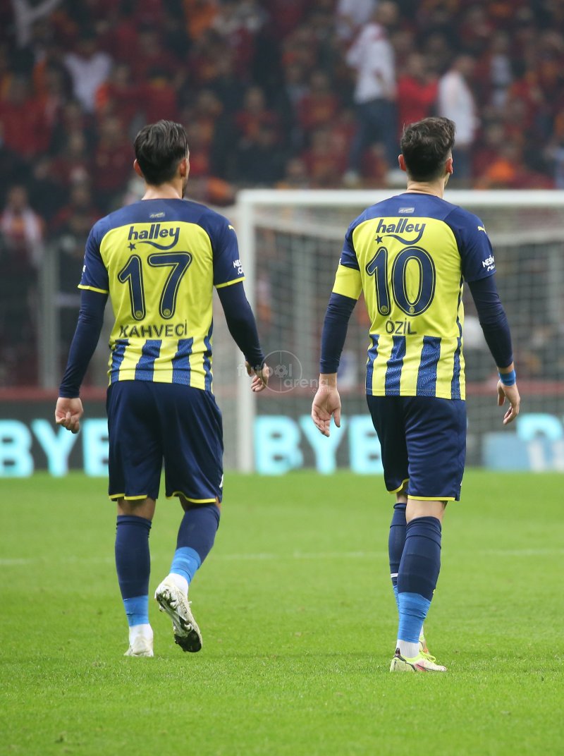 futbolarena's tweet photo. ⚽ Asist: İrfan Can Kahveci
⚽ Gol: Mesut Özil https://t.co/QcwTVit11G