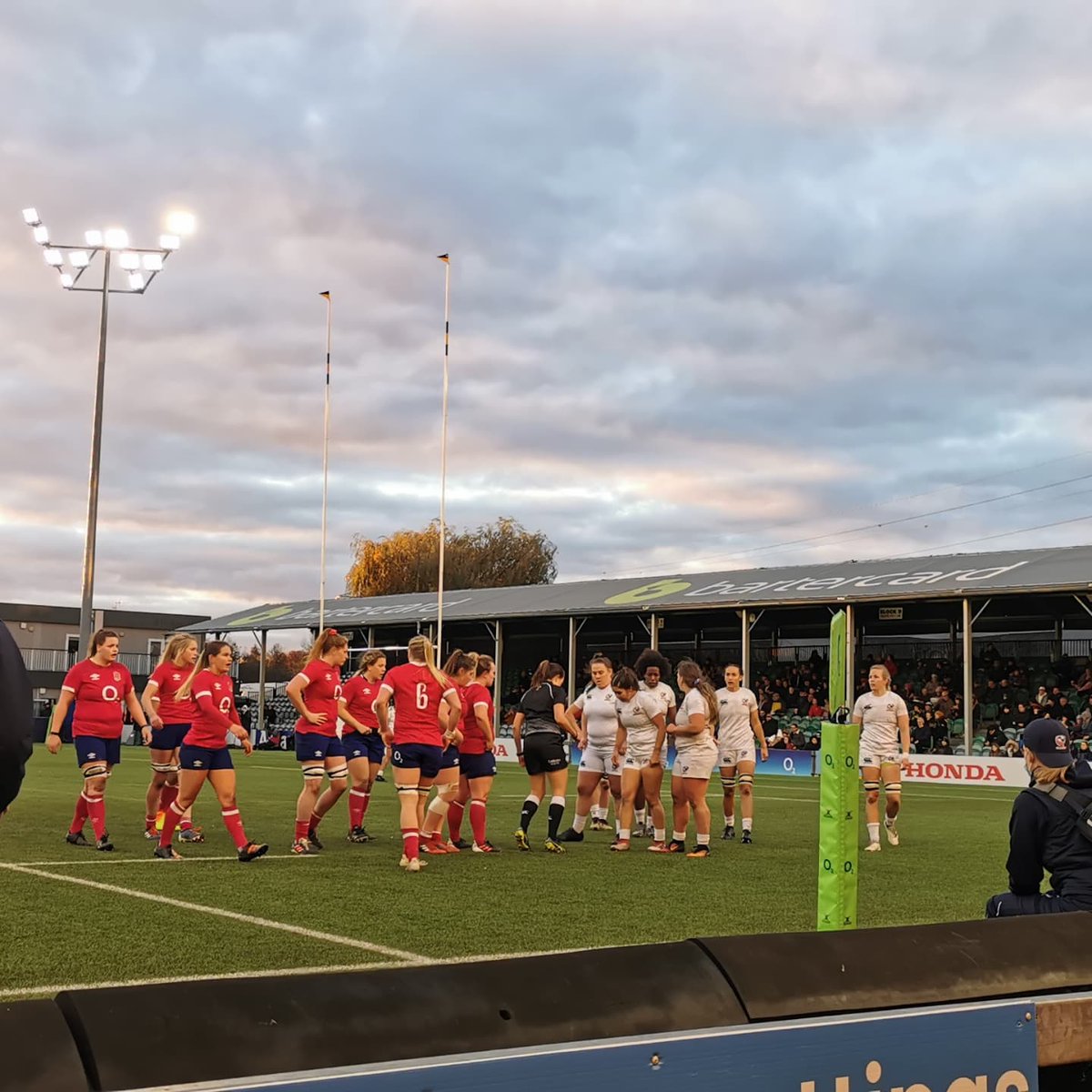 emjmorton's tweet photo. 89-0 🌹🏉 #RedRoses #womensrugby #rugby #EnglandRugby https://t.co/WF2t7oqsQo