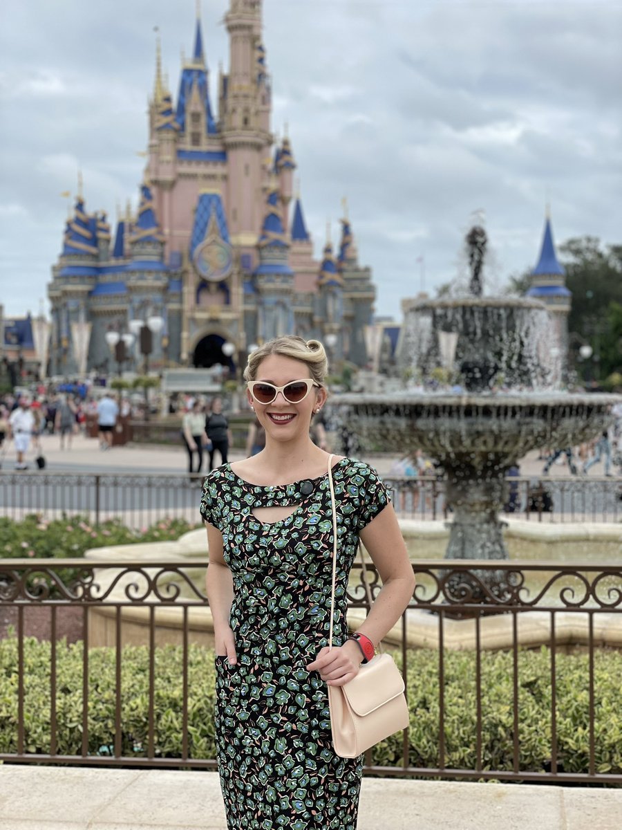 Susie487's tweet photo. Thanks, it has pockets #DapperDay2021 https://t.co/g8nMlfDp6j