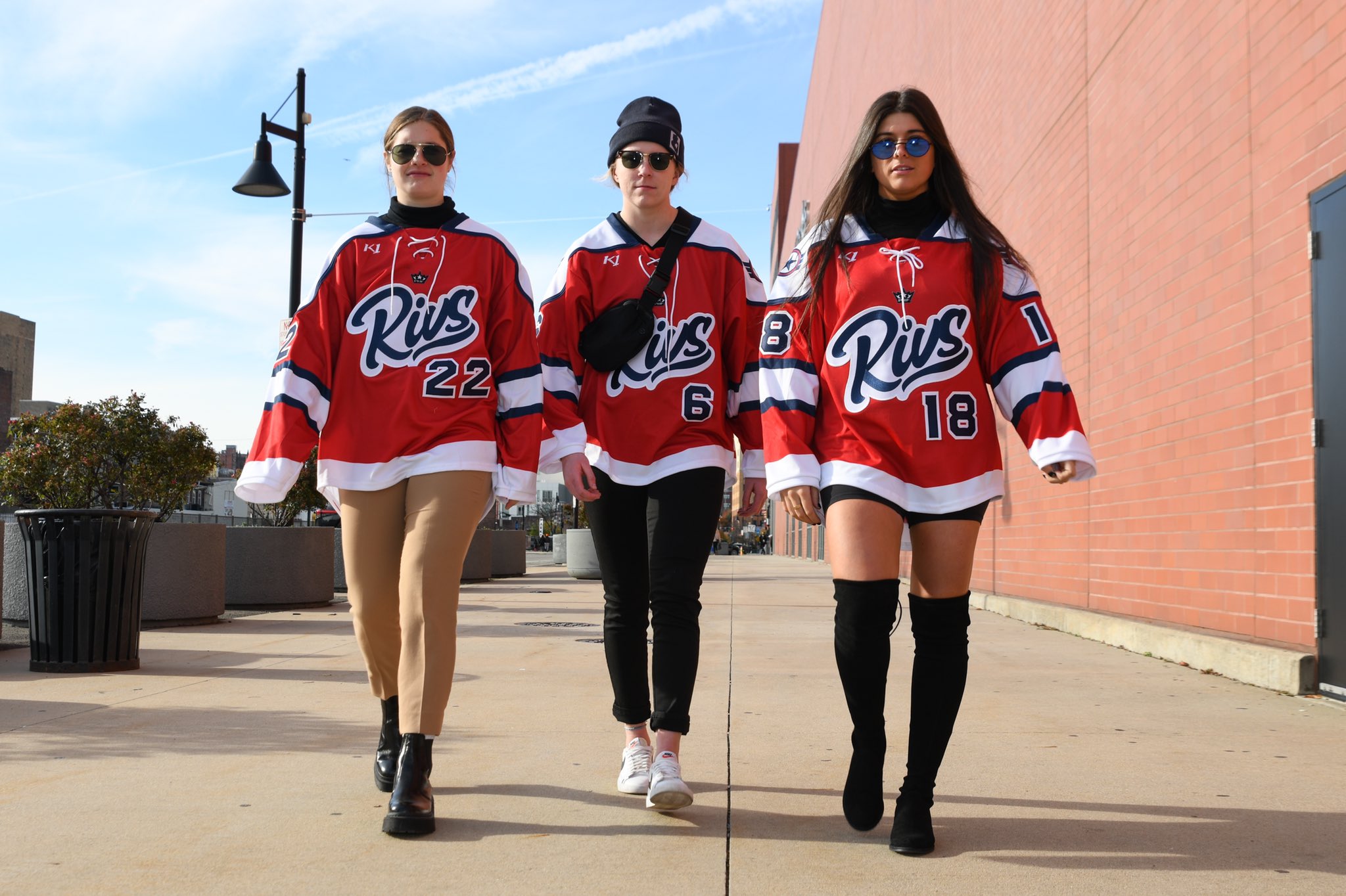 Metropolitan Riveters on Twitter "ROLLING UP IN OUR REDS 🔥…