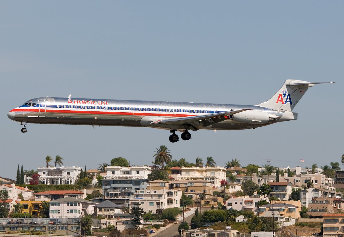 spotterguidenet's tweet photo. Long time ago... @AmericanAir 
#sandiego #flysan #americanairlines #flyaa #maddog #md80 #planespotting #spotterguide

Picture taken by Julian Mittnacht, October 2009 https://t.co/1So2jobvCw