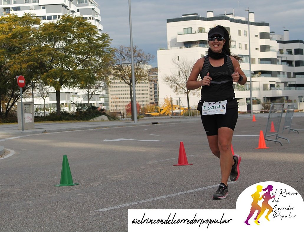 reto21k's tweet photo. Última tirada larga antes de @maratonvalencia. Siempre feliz de volver a ver a amigos. Eso si, los 21K pensando que menos mal que Valencia es plana gracias a @EventsThinkerSL y #CarreraVuela 🤣🤣🤣🤣🤣
¡Mañana empezamos tapering!
#KMSxELA https://t.co/tRbRAoD754