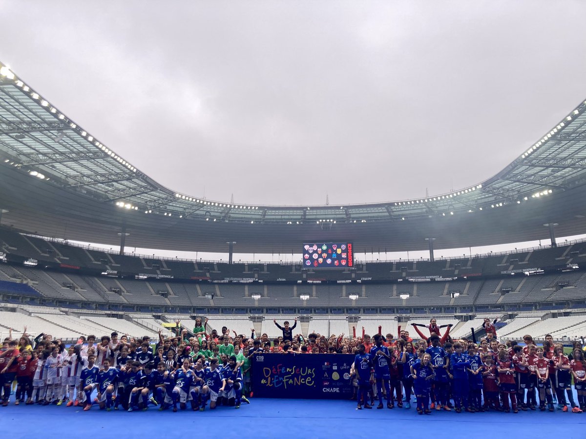 Je l’avais dit en juin 2020 ! On l’a fait !!!!! ♥️ 250 enfants et 50 éducateurs ! Tout ça pour les enfants. C’est pour les adultes de demain 👏🏼💙