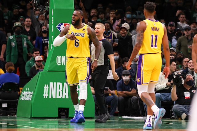LakersNation's tweet photo. LeBron James did not want to give Enes Kanter his 'energy.'
https://t.co/cVtUCUvD4B https://t.co/A7yaYU3yyt