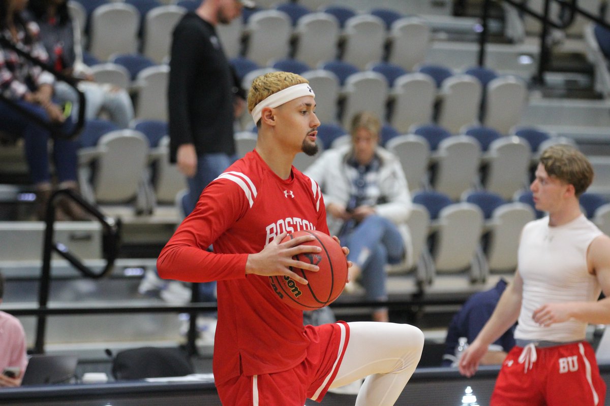 TerrierMBB's tweet photo. First visit to Jacksonville since competing in the 1987 Gator Bowl Classic against Illinois State & Jacksonville. #GoBU https://t.co/Ze8TC3umCm