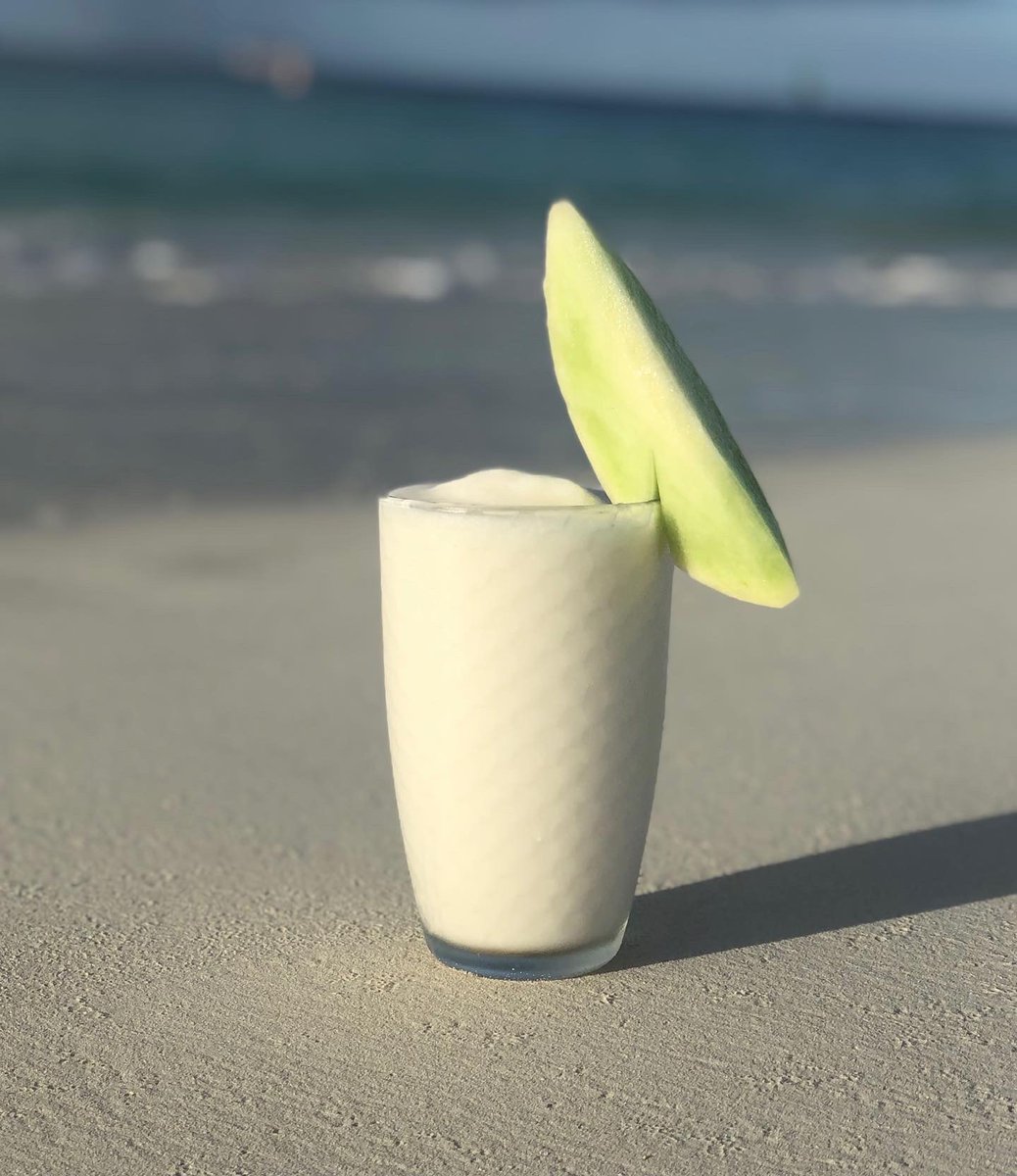 Arbikie's tweet photo. HONEYDEW COOLER
AK’s Gin
#Honeydew Melon
Coconut Milk
Vanilla
Pear Cordial
Fresh Lime
Winner of ‘The World’s Best #Martini 2018’, #AKsGin is distilled using wheat farmed at #Arbikie and is flavoured with black pepper, cardamom and fresh #honey! 🍯
Shop: https://t.co/xl1D9bhyjh https://t.co/JVlhq2hfQn