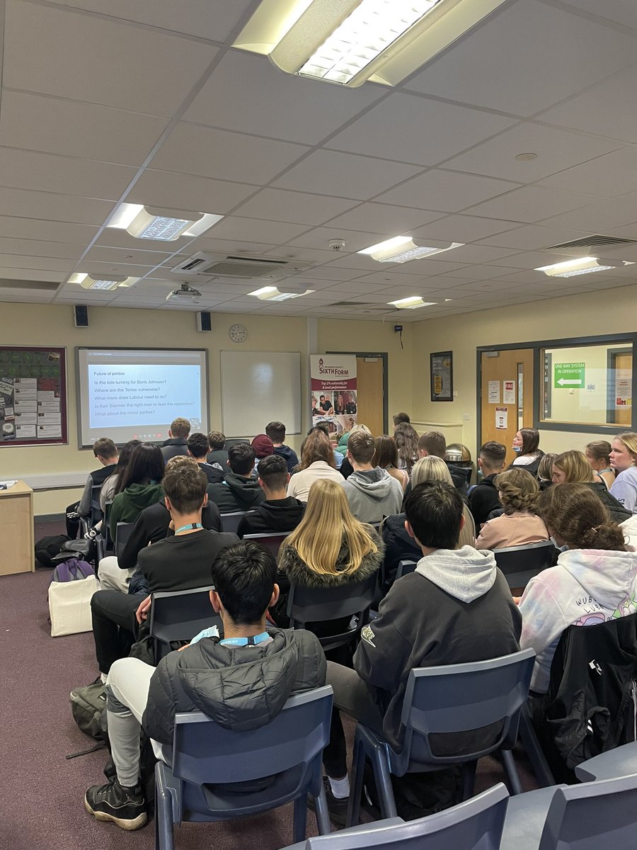 Y12 enrichment on Wednesday: a virtual talk from Jason Beattie, Assistant Editor of the Daily Mirror. Lots of great information about careers in journalism and politics!