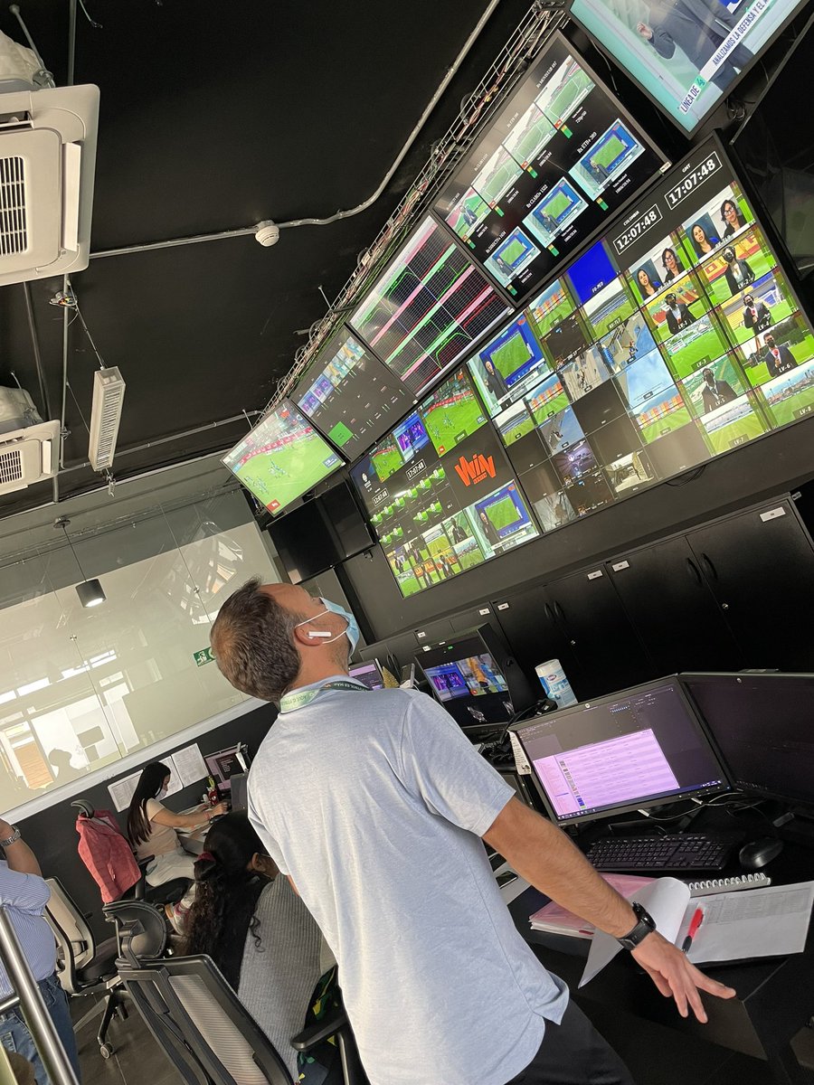 cesaralo's tweet photo. Hoy 10 partidos simultáneos desde las 13:00 en la fecha 20 de la @LigaBetPlayD por todas las plataformas de @WinSportsTV  
Más 450 persona, 10 unidades móviles, 131 cámaras, 14 polecams, 28 replays, 51 lentes teleobjetivos y mucha pasión y profesionalismo @julioctatis @japaradar https://t.co/8no0JONdn8