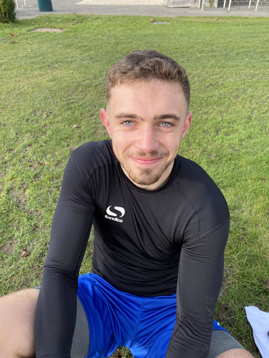 Priest Hill FC 1️⃣ - 0️⃣ <a href="/royaladmiral/">Royal Admiral FC</a> 

Another 🌲 points for the Priest thanks to a quality finish from S.White.

Takes us to 3 wins from 3 against our neighbours.

Goals:
<a href="/SeanWhite95/">Sean White</a> ⚽️ 

MOTM 🏆:
<a href="/adam_merchant_/">Adam Merchant</a> 

#UpThePriest