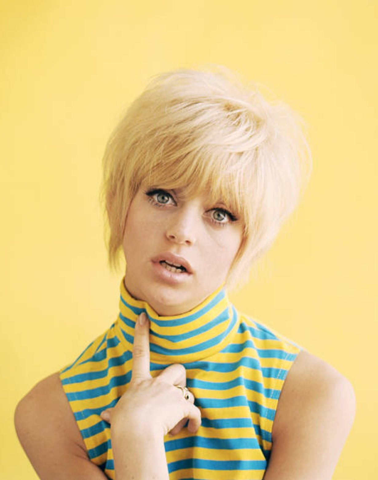 Happy Birthday to American actress and singer Goldie Hawn, born on this day in Washington D.C. in 1945.    