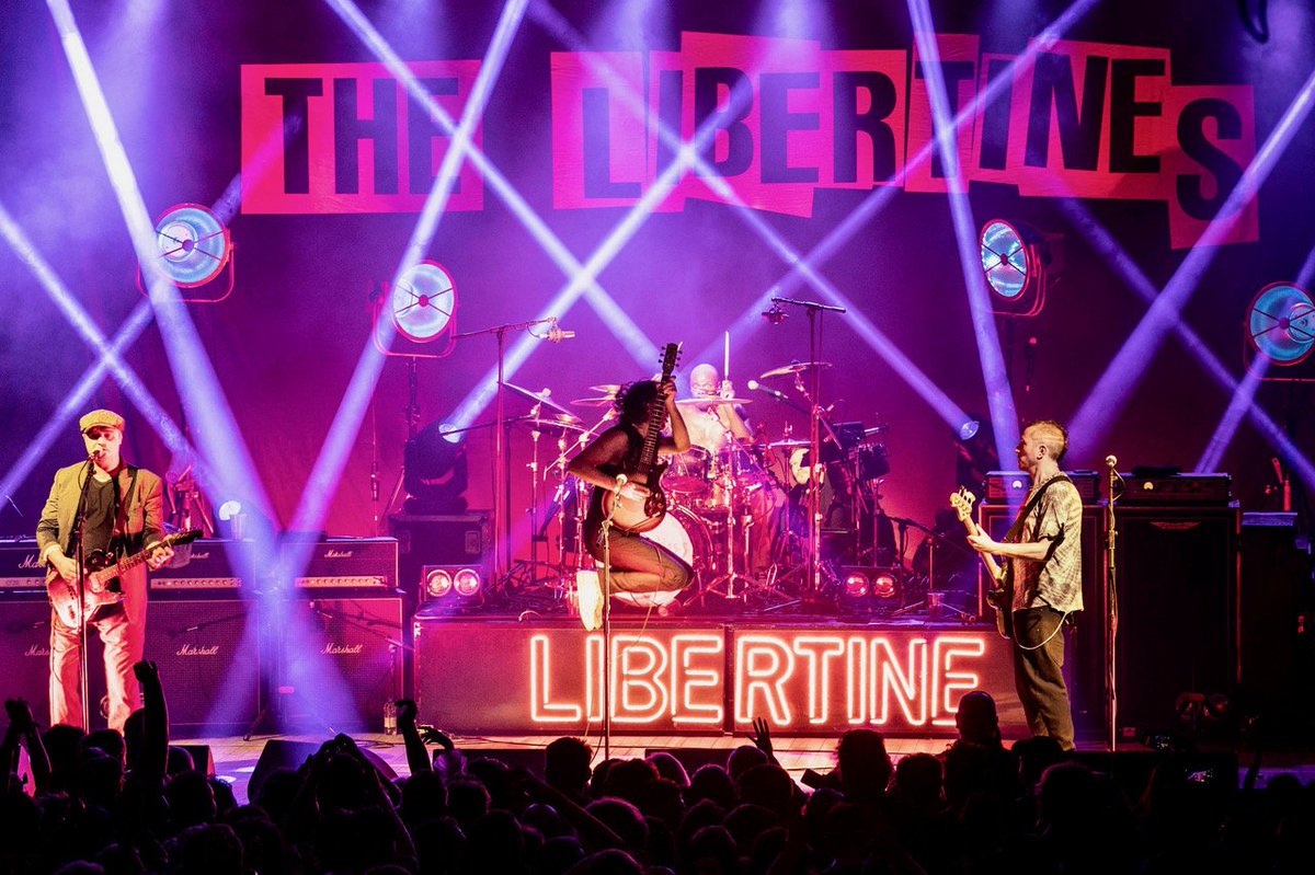 libertines's tweet photo. 𝙰 𝚟𝚎𝚛𝚢 𝚜𝚙𝚎𝚌𝚒𝚊𝚕 𝚗𝚒𝚐𝚑𝚝 𝚒𝚗 𝙼𝚊𝚛𝚐𝚊𝚝𝚎. 𝙶𝚒𝚍𝚍𝚢 𝚞𝚙 𝚡

📷 @cristinamassei https://t.co/lB71bppiKS