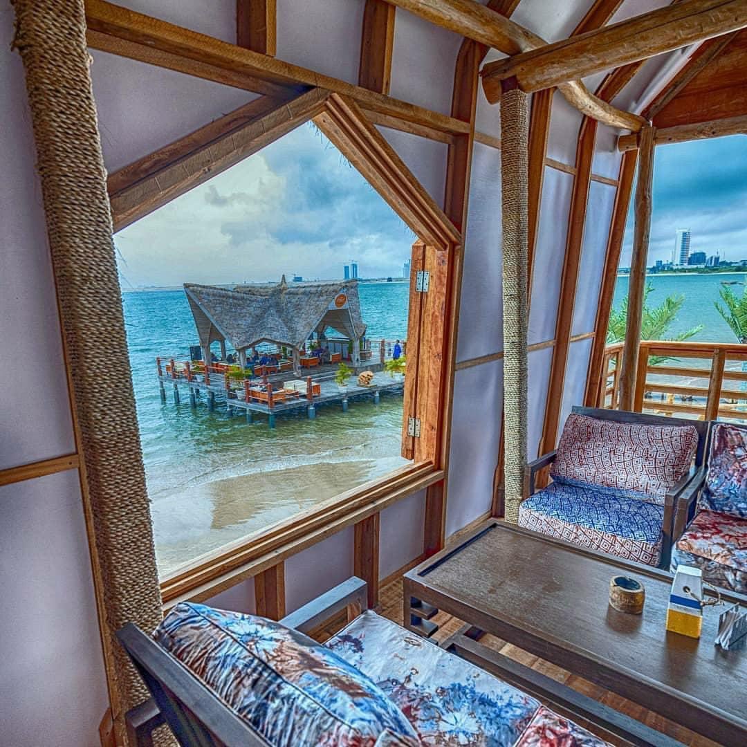 AweLagos's tweet photo. Happy Sunday everyone! ✨ We absolutely love this view 🌊 🤩

📍 Moist Beach club | @moistbeachoniru

🗺 Oniru Private Beach Ligali Ayorinde, Victoria Island, Lagos, Nigeria 🇳🇬 

📸 Captured by @bobdee_photo / Instagram 

#AweLagos https://t.co/FGwkP1auDB