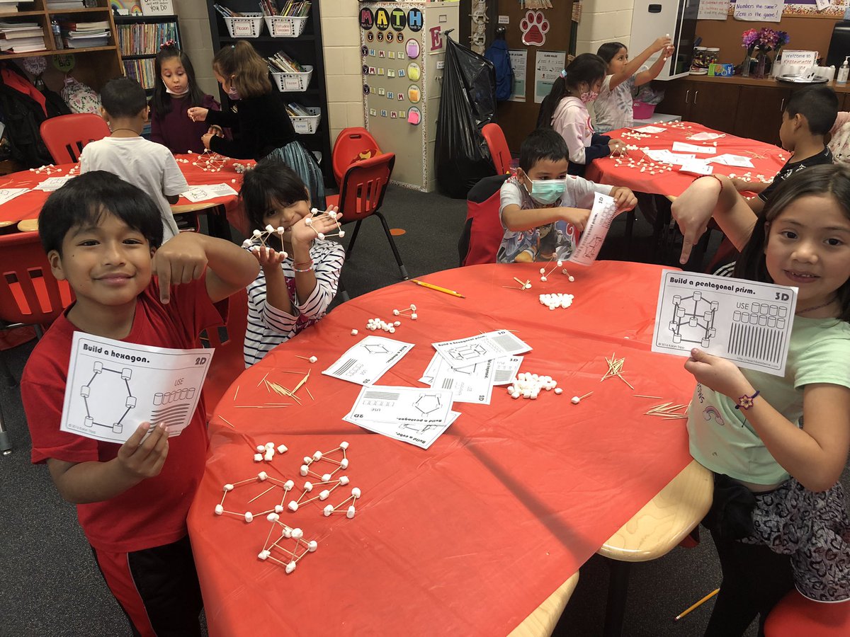 JoannaEsparza7's tweet photo. Building shapes is always fun!! #2ndgraderocks #duallanguage #wiseelementary https://t.co/xB4mWWiNpf
