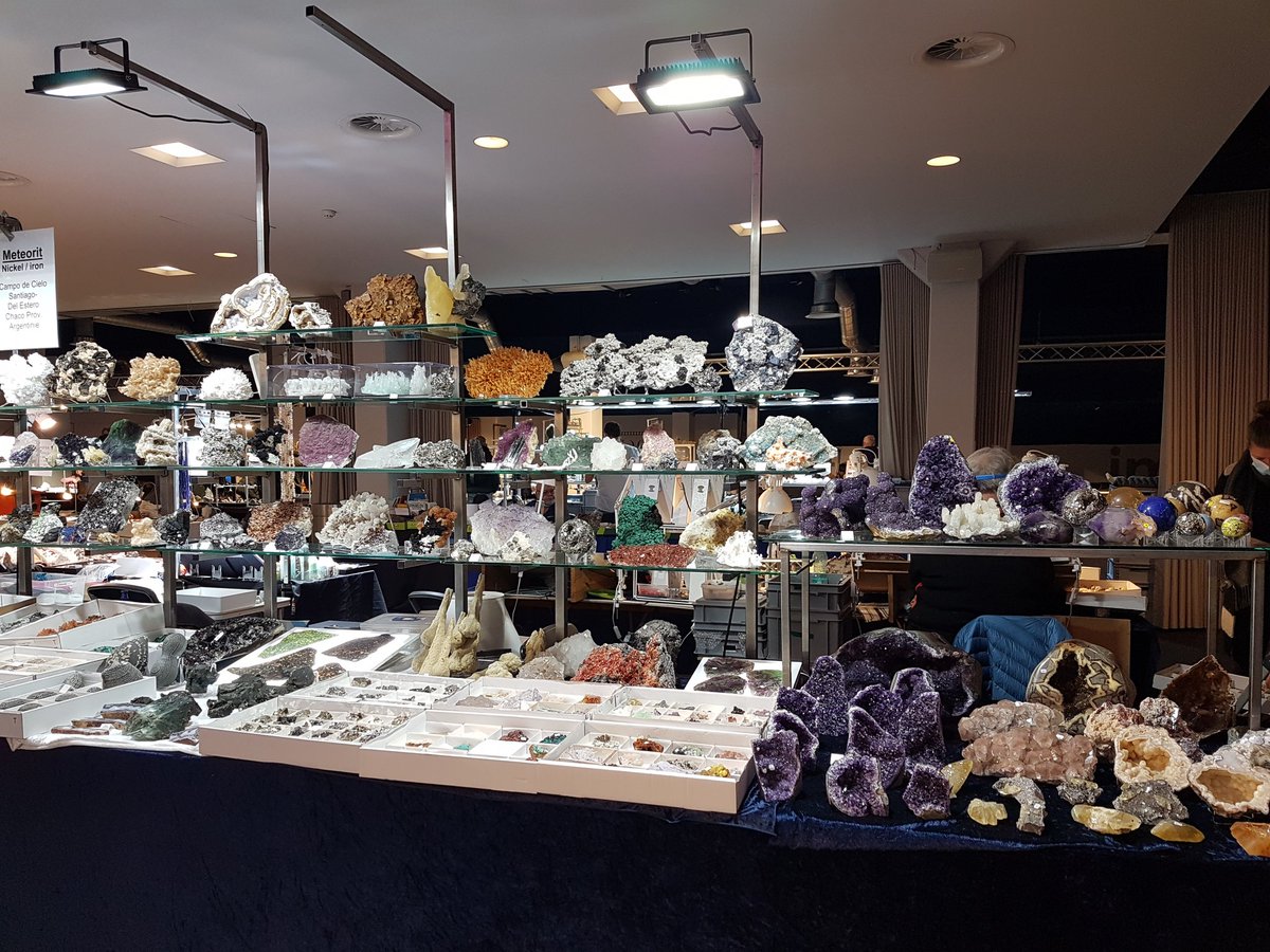 Veronique2707's tweet photo. Surrounded by pure beauty at #intergem #ByeByeBudget https://t.co/IbgwCVd0tt