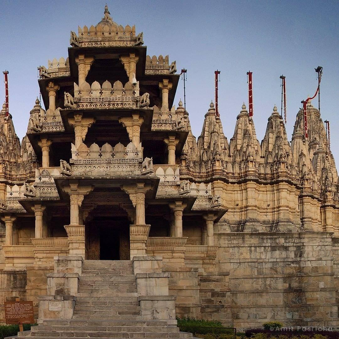 IndiaLostFound's tweet photo. JAIN TEMPLE, RANAKPUR, RAJASTHAN
Read full on https://t.co/7JvQDQ6rm4

#indiafound #indialostandfound #amitpasricha #panoramist #theculturegully #culturvation #tourism #incredibleindia #travelrealindia #indiaclicks #Rajasthan #RajasthanTourism #MyRajasthan #photography #capture https://t.co/nYR5ejRsh3