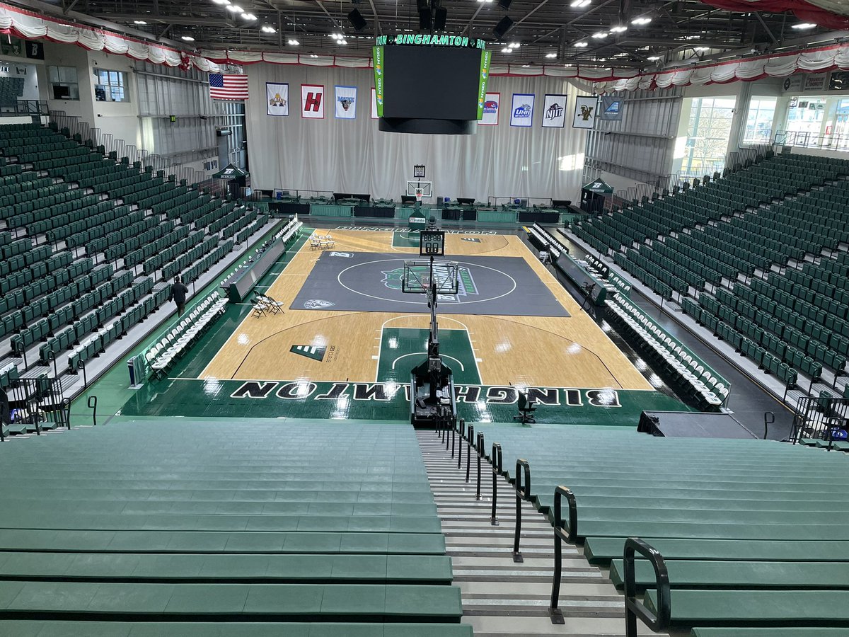 Freddyg184's tweet photo. Match day in Vestal for @BearcatsWrestle! https://t.co/LTWH08QFJX