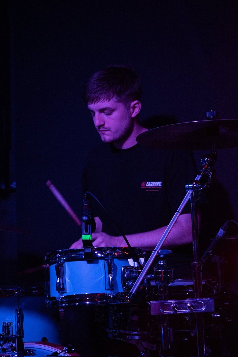 Palma Louca (@palmaloucamusic) on Twitter photo Class time supporting @K3iranB0we at @INDEPENDENT_SR1 Friday night! Great to play alongside The Avelons as well
Cheers to everyone who came down!
Next gig is our headline at <a href="/nevolumebar/">nevolumemusicbar</a> on December 8th with support from <a href="/WeAreGiraffes/">giraffes</a> and <a href="/uncledudeman/">Uncle Dudeman</a>
Ticket link in bio π« Class time supporting @K3iranB0we at @INDEPENDENT_SR1 Friday night! Great to play alongside The Avelons as well
Cheers to everyone who came down!
Next gig is our headline at <a href="/nevolumebar/">nevolumemusicbar</a> on December 8th with support from <a href="/WeAreGiraffes/">giraffes</a> and <a href="/uncledudeman/">Uncle Dudeman</a>
Ticket link in bio π«
