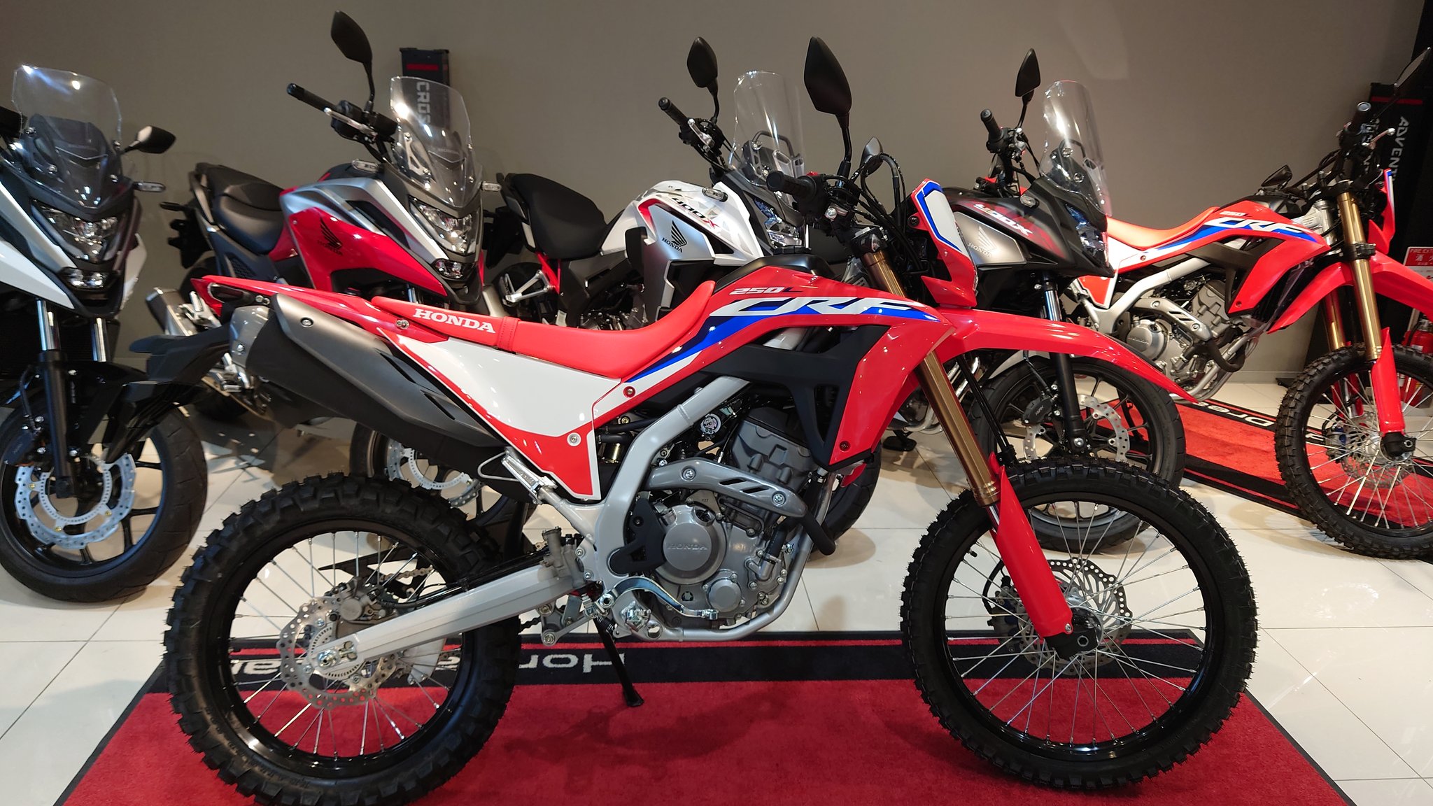 Honda Dream 龍ケ崎 本日も多数様のご来店誠にありがとうございます Crf250l Crf250rally シリーズ在庫が少なくなっております ご検討中のお客様はホンダドリーム龍ケ崎へgogo ホンダ バイク バイク好きと繋がりたい バイク乗りと繋がりたい