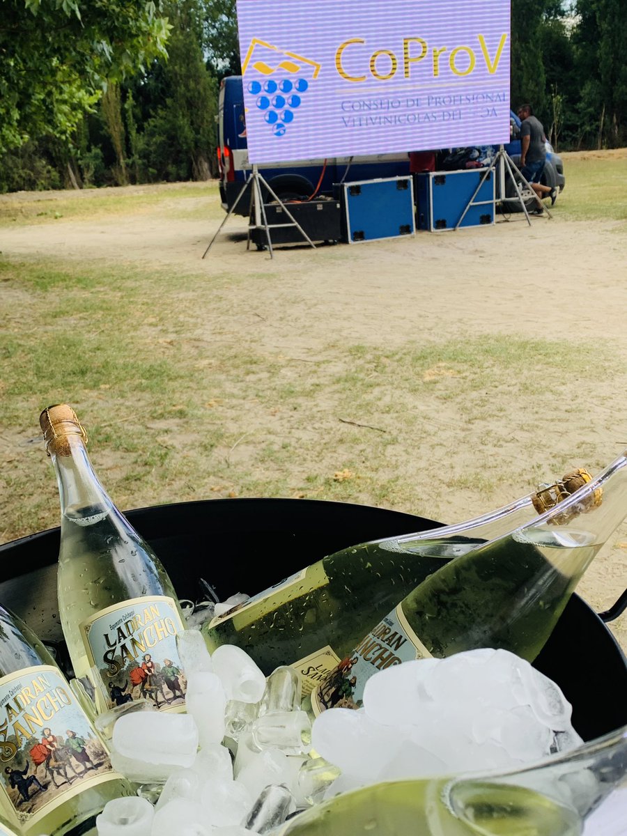 Revista Travel Gourmet tweet media