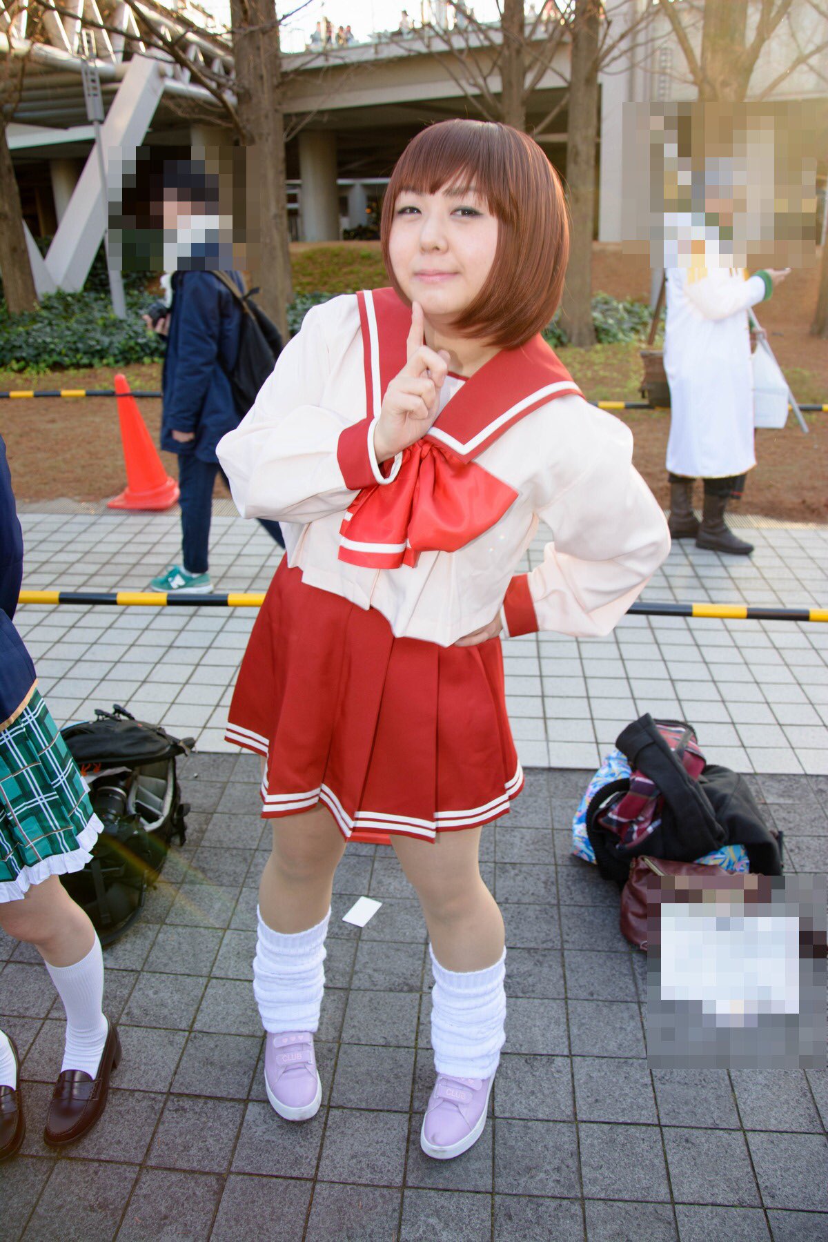 綾原ちょこ Toheartの長岡志保ちゃんのコスプレ 140センチルーズまだ売っているお店を知っていたので助かりました ルーズソックスは ふくらはぎの一番太いところで留めるのがポイントです ルーズソックス Toheart 長岡志保 T Co Pfnqz3bd6p