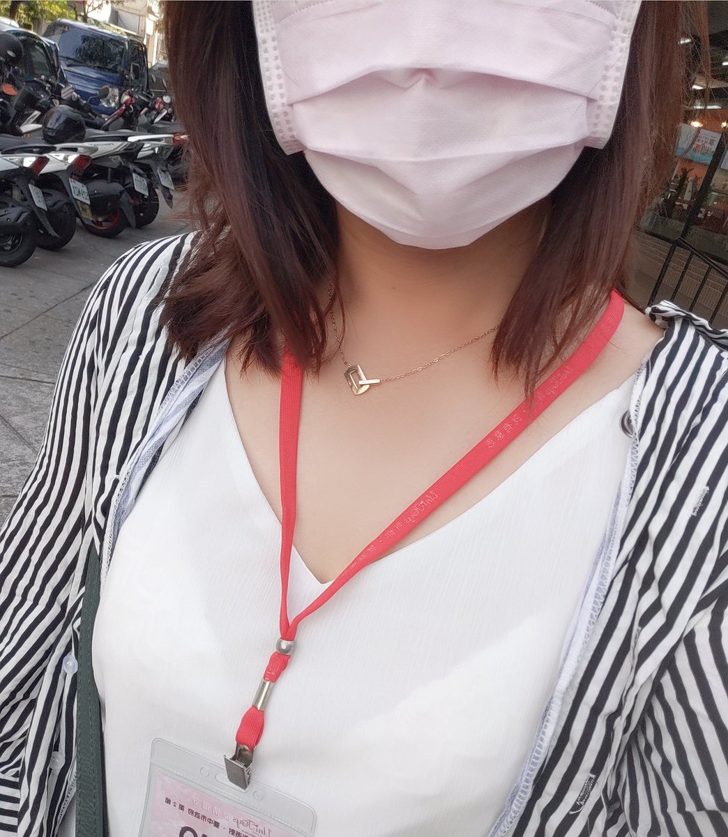 好久不曾參加的單身聯誼活動，朋友揪一起去
果真是老了，報名只能報熟齡組
20Y-35Y->超齡,拒收
30Y-45Y->尚可接收