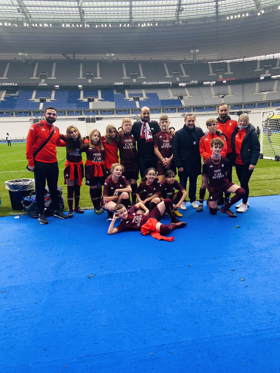 AdrienTaquet's tweet photo. Le Tournoi de la Protection de l’Enfance continue, avec une énérgie débordante au @StadeFrance 🙌🏻

#DefenseursEnfance 
#CIDE https://t.co/0G4QVbFtWQ