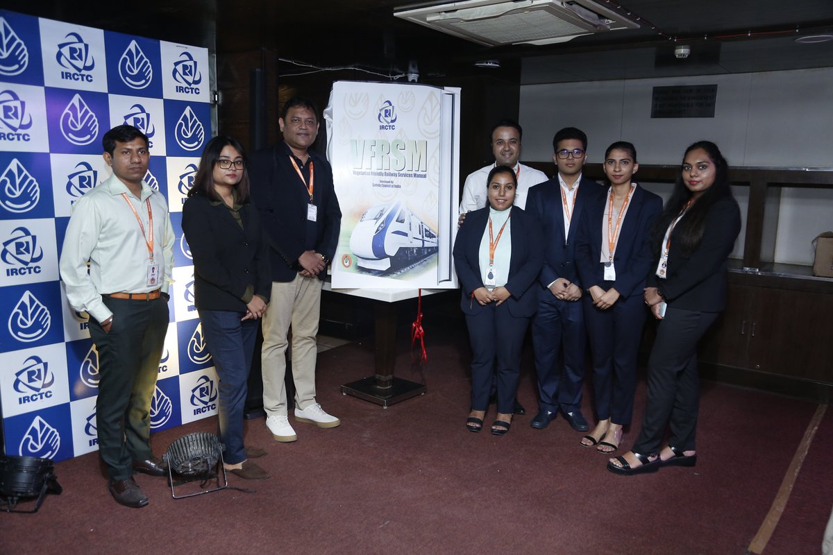 Hotelier_India's tweet photo. @sattvikindia launches vegetarian friendly railway services in association with @IRCTCofficial
Read more: https://t.co/NQuPbWnYDi
#vegan #veganfood #vegetarian #food #healthy #veganism #travel #hospitality #IRCTC #vegetarianfriendlytravel #utensils #religiousdestinations https://t.co/T69inesokb