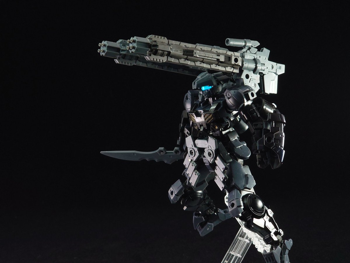 mokeudon39's tweet photo. ポルタノヴァ·アサルト
近、中距離戦闘用ポルタノヴァ。
アオサギさんの機体に影響されて、シンプルな機体を作ろうの気分で組み立てました。変化球無しは無骨でかっこいい。
#30MM https://t.co/DiynPPuF24