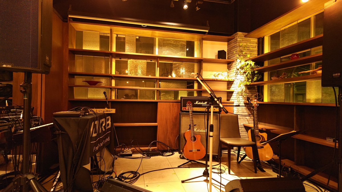 seapassion_5289's tweet photo. 素敵な空間で
素敵なライブでした♪

#zineeandissei
#Hiroakey
#anry
#orb https://t.co/Y0VArhnCRi